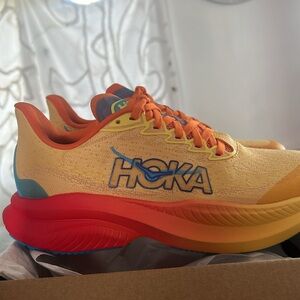 Hoka  Mach6